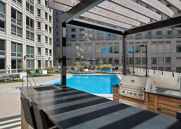 River N 2br W Gym Wd Nr Magnificent Mile Chi-164 *