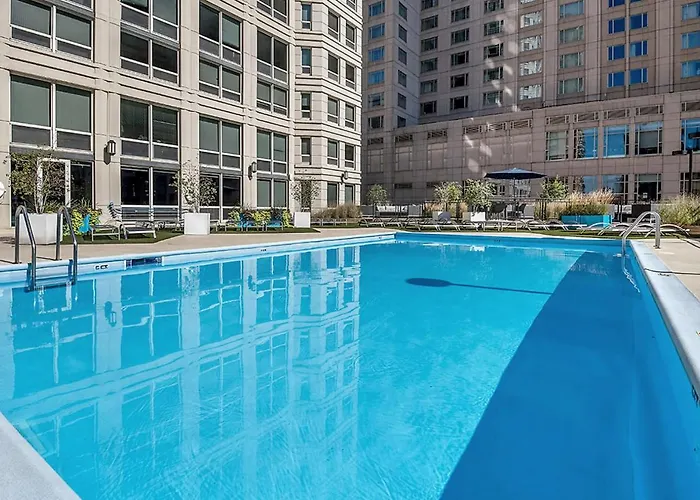 River N 2br W Gym Wd Nr Magnificent Mile Chi-164 Чикаго